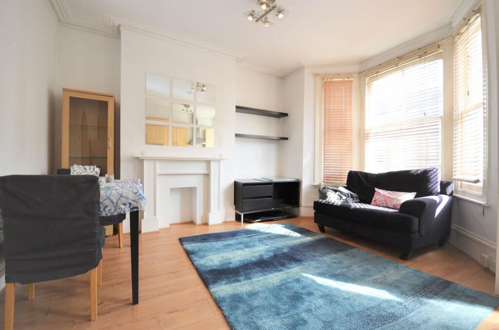 Davisville Road, Shepherd&lsquo;s Bush W12 9SH