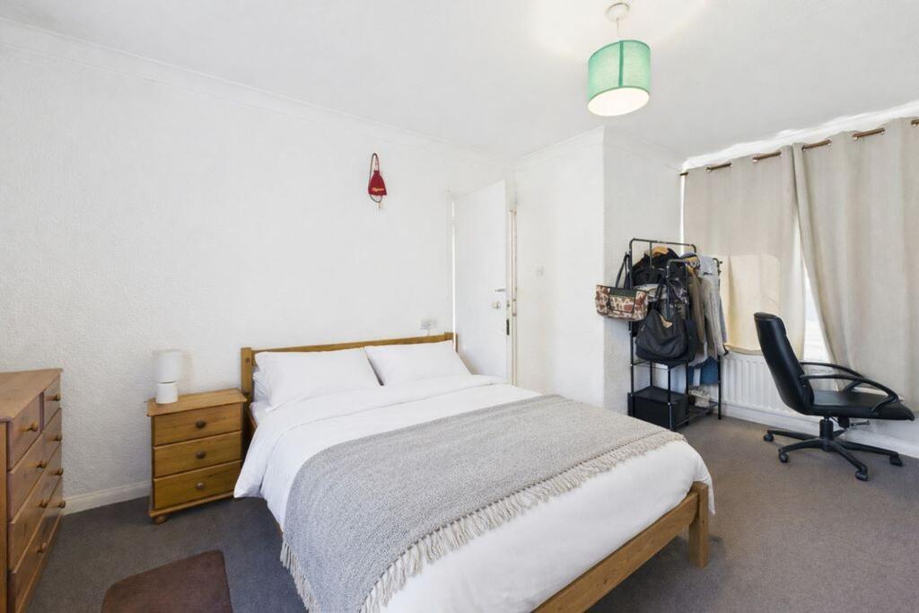 The Highway, Brighton, BN2
