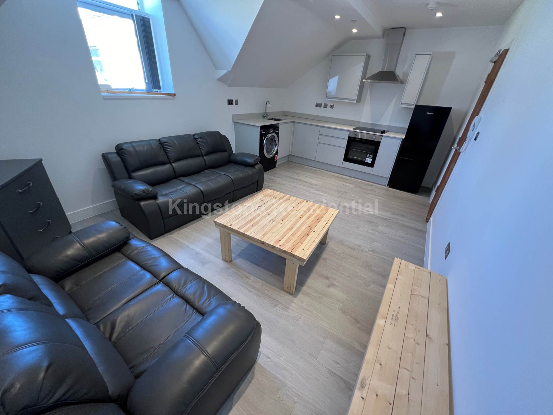 1 Bedroom Flat at Colum Road, Cathays, Cardiff, CF10 3EE
