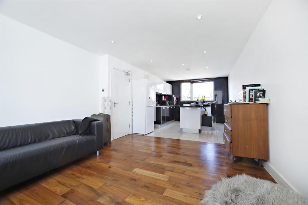 Pollitt Drive NW8