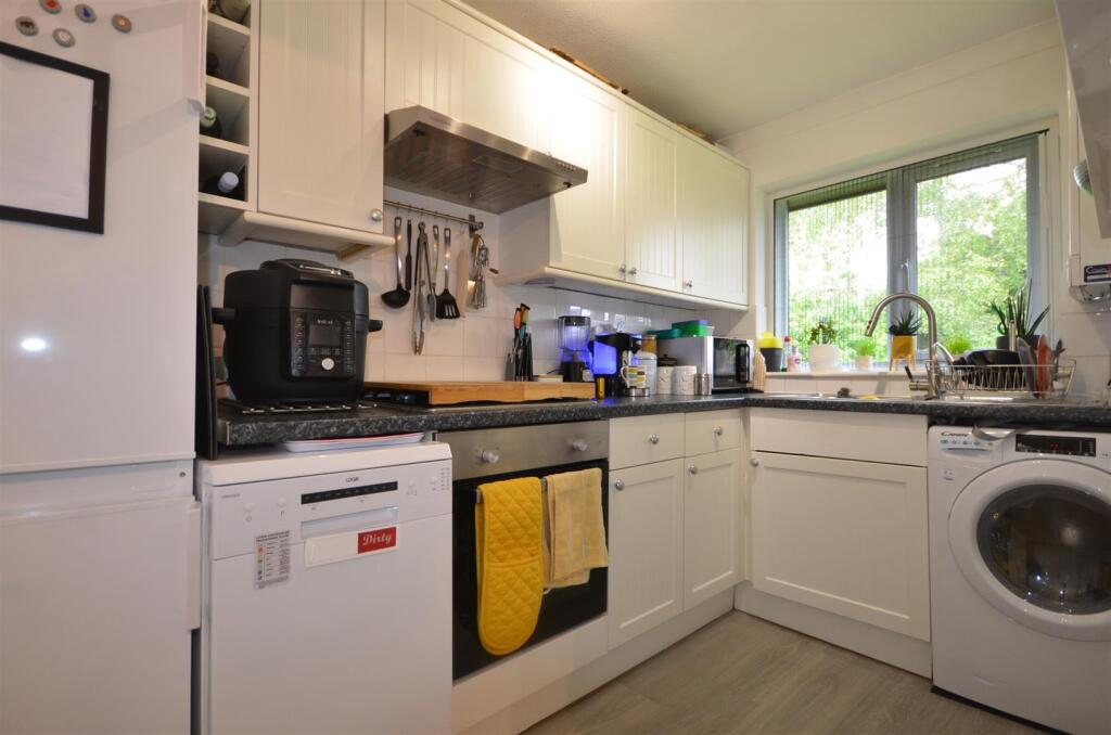 Lynn Close, Harrow, Middlsex, HA3 5LP