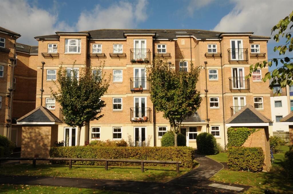 61 Venneit CloseRoger Dudman WayOxford