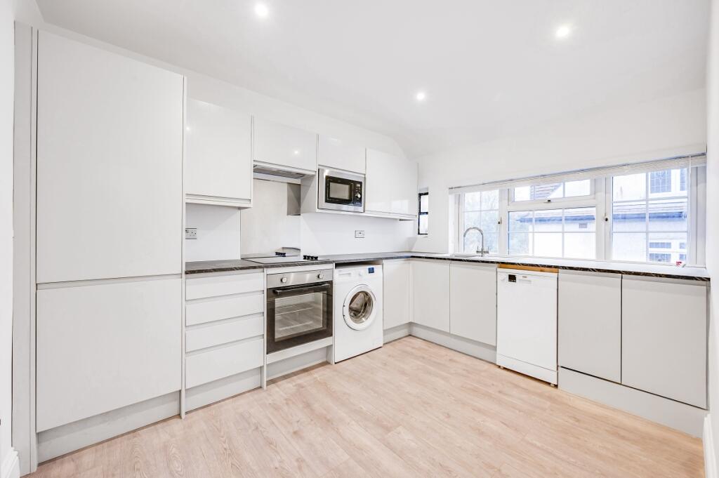 Friern Park, London, N12