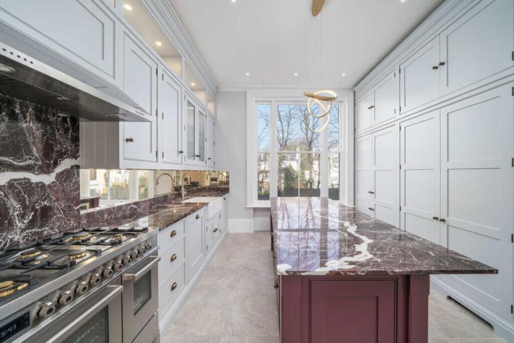 Elsham Road, Holland Park