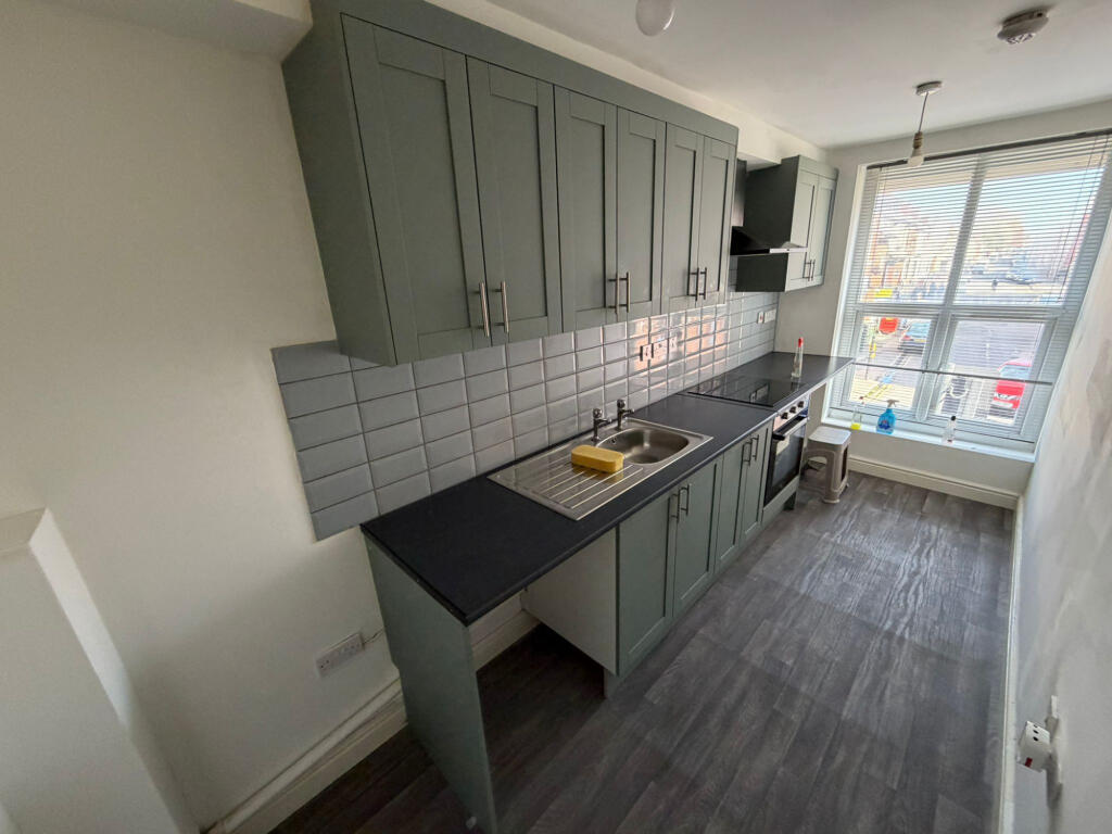 Flat 2 Latif Court
