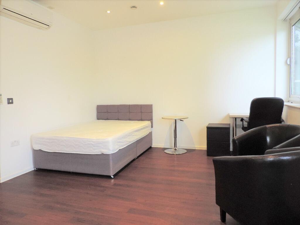 Guildford Park Road, Guildford, GU2