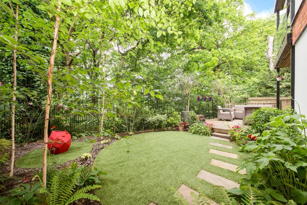 Savernake Court, Highwood Close, Southwark, London