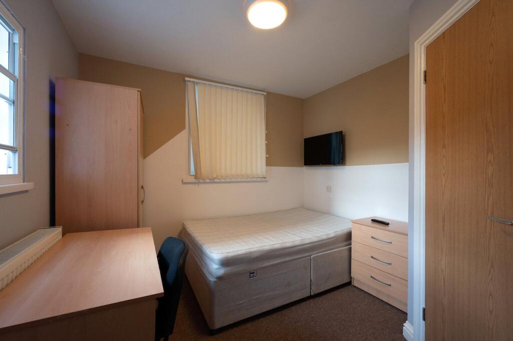 Guildhall Walk, Portsmouth, PO1