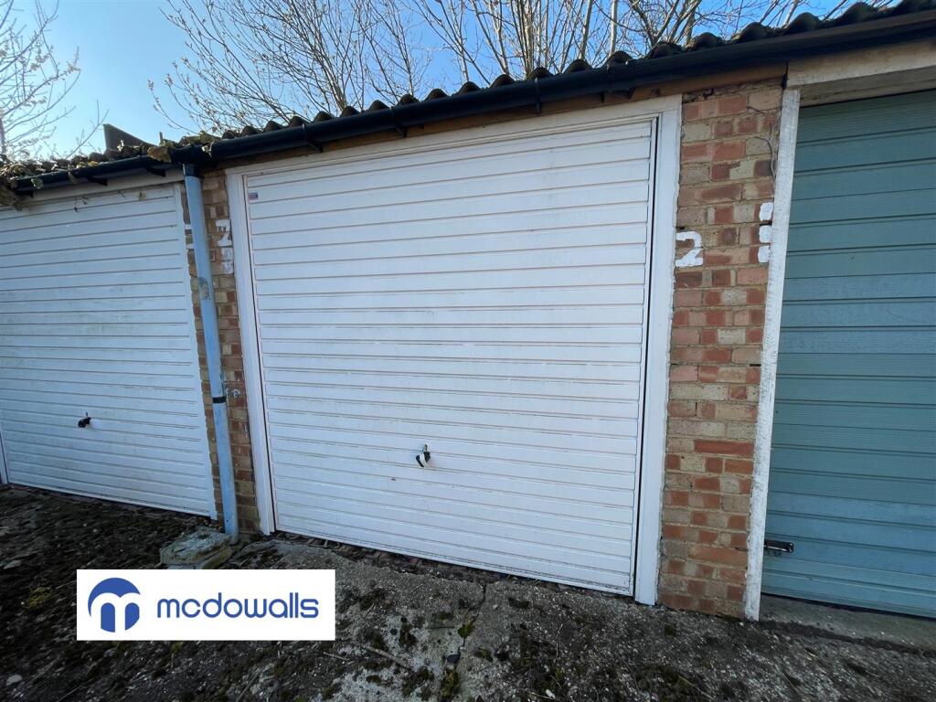 Madeira Grove, Woodford Green
