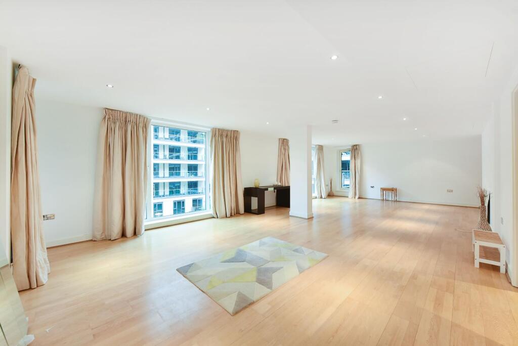 Marina Point, Imperial Wharf, London, SW6