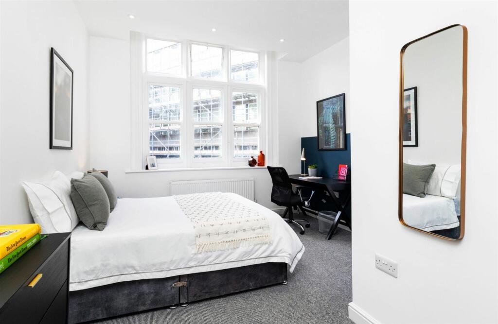 Bank Street - En Suite Flat Share - 26-27