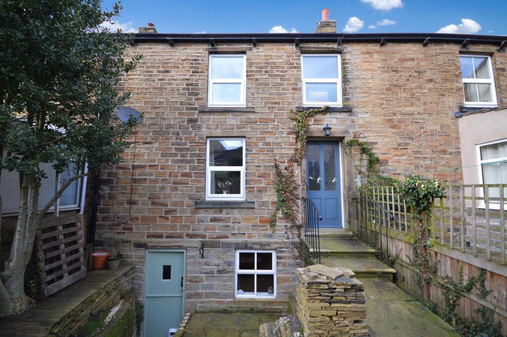 Dearneside Road, Denby Dale, Huddersfield