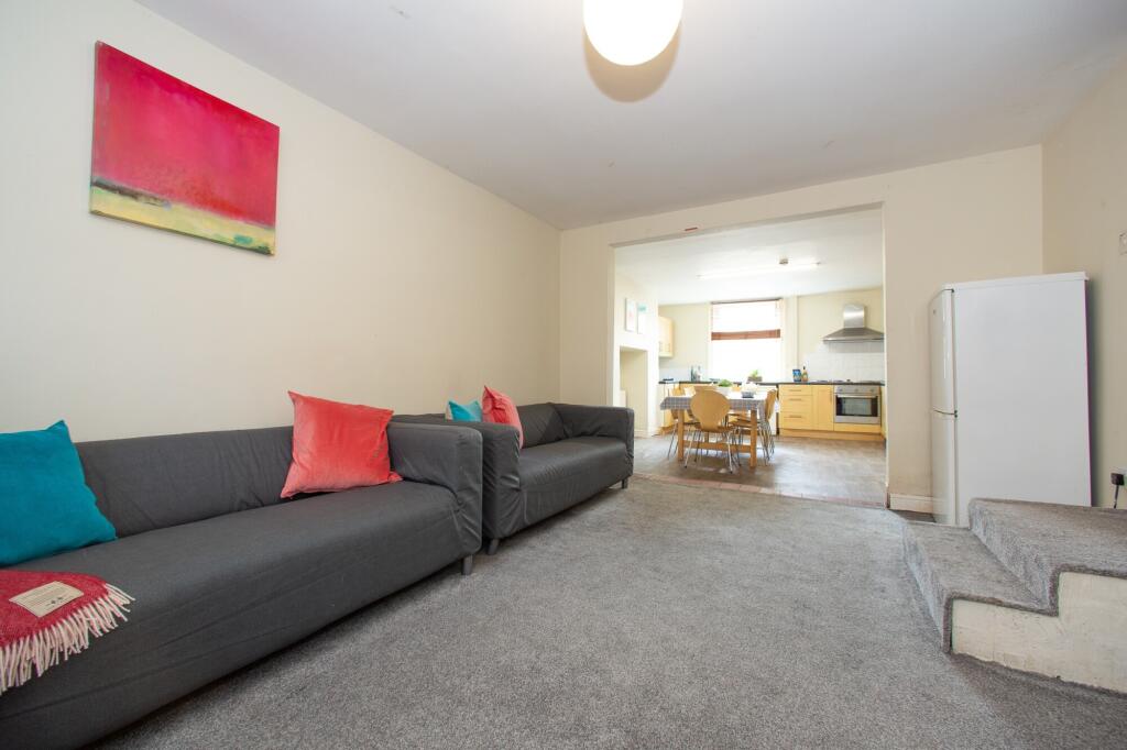 22 Manor Terrace, Headingley, Leeds, LS6 1BU
