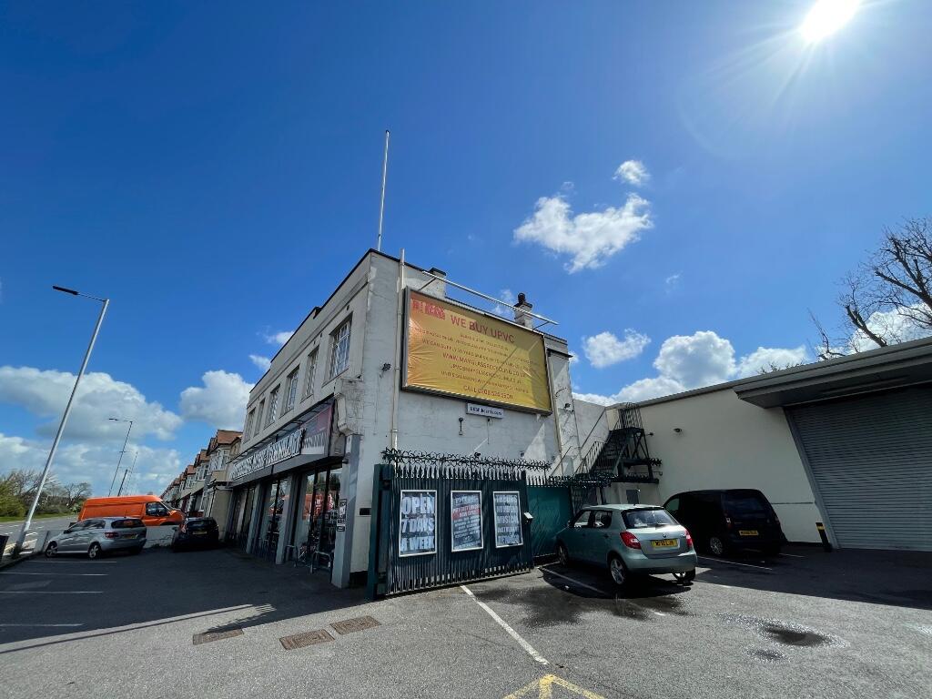 Eastern Avenue East, Romford, London, RM1