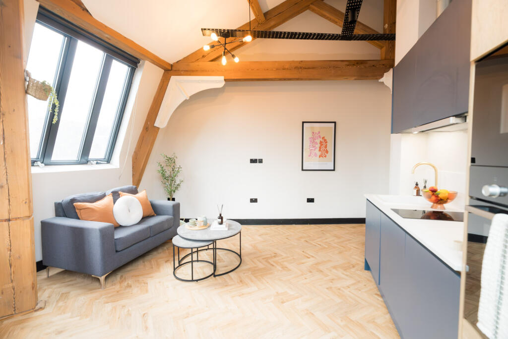 Apt 501, Waterloo Street #093482
