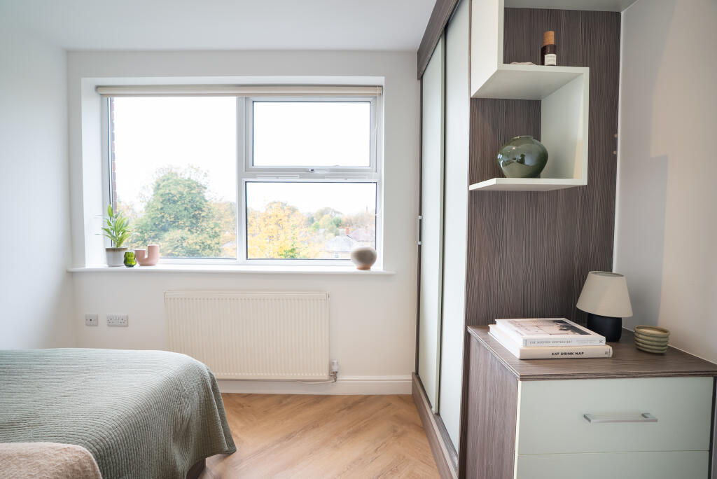 Apt 33 , Portland Place #286728