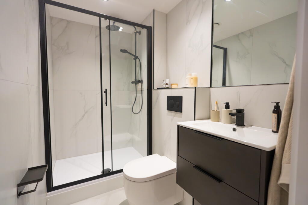 Apt 10, Nova Residence #091758