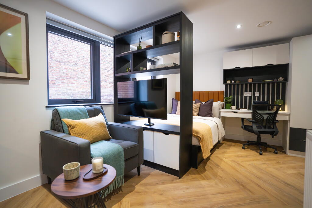 Apt 7, Nova Residence #082136