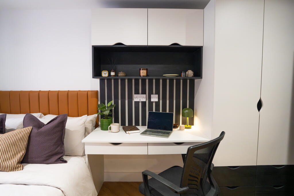 Apt 1, Nova Residence #052973