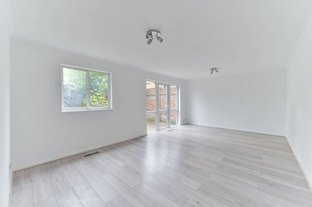 Edgeborough Way, Sundridge Park, Bromley, BR1